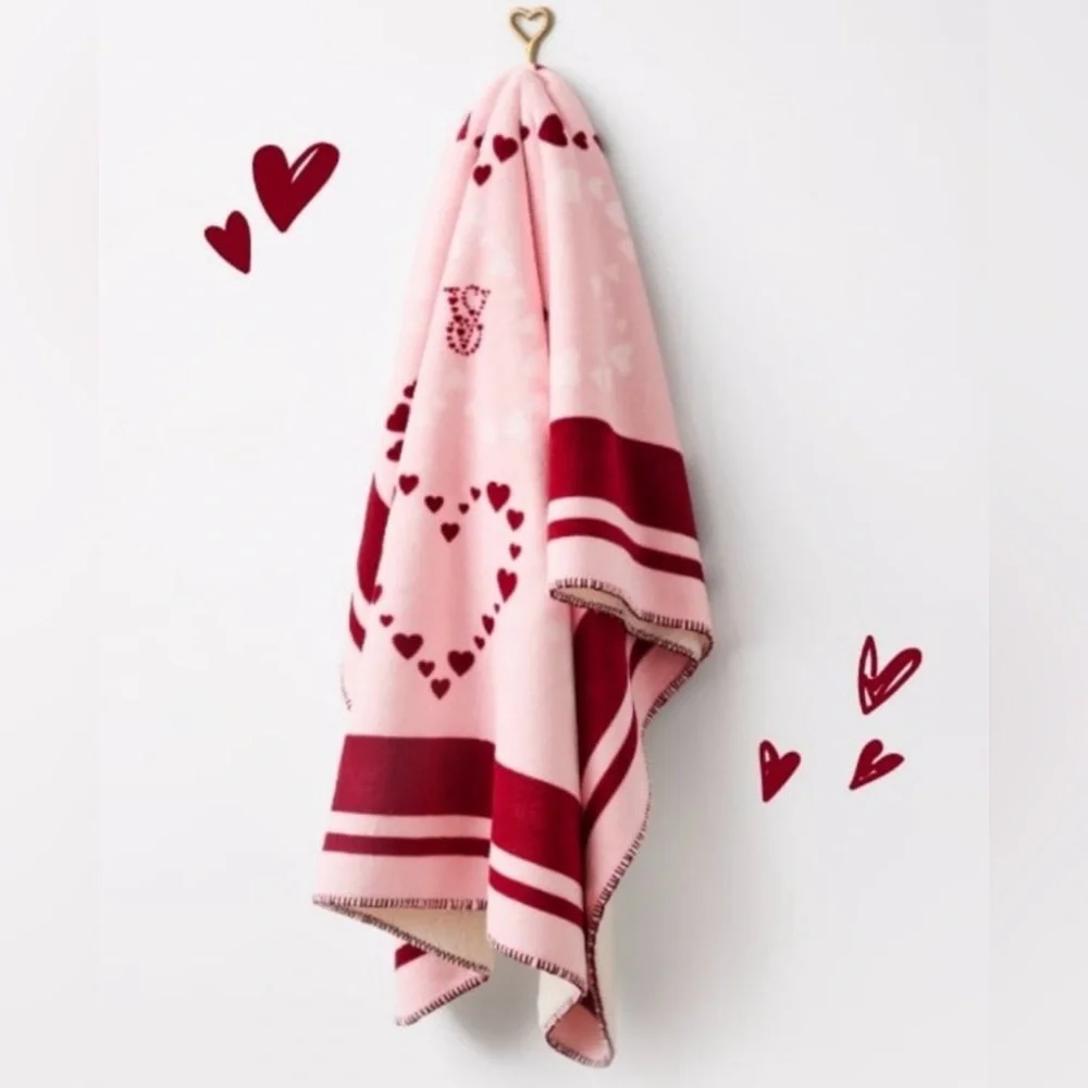 NEW Victoria's Secret Pink Plush Throw Blanket
